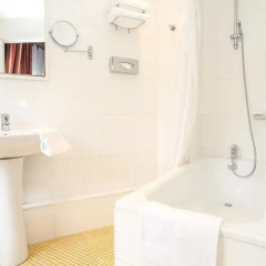 Отель Avalon Suites Paris Gare du Nord Франция, Париж - отзывы, цены и фото номеров - забронировать отель Avalon Suites Paris Gare du Nord онлайн ванная фото 2