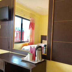 Отель Fewa Holiday Inn Непал, Покхара - отзывы, цены и фото номеров - забронировать отель Fewa Holiday Inn онлайн в номере