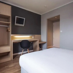 Отель ClipHotel 3* Стандартный номер с двуспальной кроватью