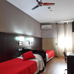Отель Hostal Bcn Port Барселона комната для гостей фото 2