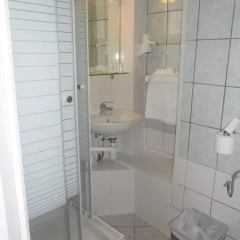 Отель Hipotel Paris Montmartre 2* Стандартный номер с различными типами кроватей фото 3