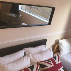 Отель Commercial Rd Homestay Номер с общей ванной комнатой с различными типами кроватей (общая ванная комната) фото 8