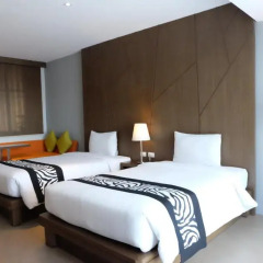 Season Five Hotel 4* Улучшенный номер с 2 отдельными кроватями фото 2