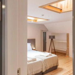 Отель Feels Like Home Rossio Prime Suites 4* Улучшенный люкс с различными типами кроватей фото 7