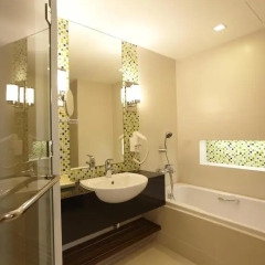Legacy Suites Hotel Sukhumvit by Compass Hospitality 4* Улучшенный номер с разными типами кроватей фото 13