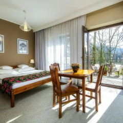Отель Rezydencja Sienkiewiczówka 3* Стандартный номер с двуспальной кроватью фото 3