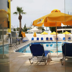 Sea Cleopatra Napa Hotel бассейн