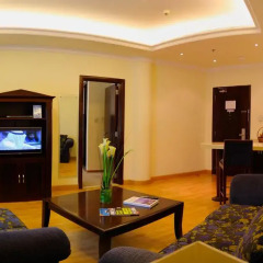Sharjah Premiere Hotel & Resort 3* Стандартный номер с различными типами кроватей фото 12