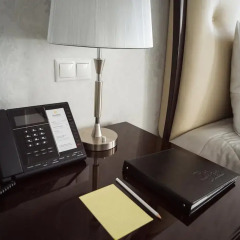 Гостиница Ost West Club сейф в номере