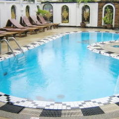 Orchid Hotel and Spa бассейн фото 2