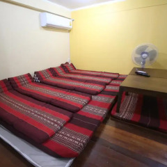 Thai Cat Hostel Bb Bangkok Бангкок удобства в номере