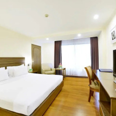 St. James Hotel 3* Улучшенный номер с различными типами кроватей фото 2