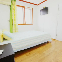 Отель Seoul Tower Family Guesthouse 2* Стандартный номер фото 9