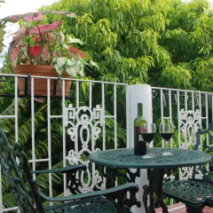 Отель Mango Tree Peaceful Pension балкон