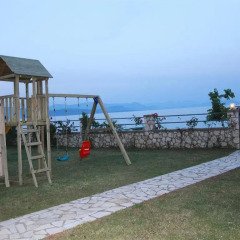 Отель Beachfront Barbati Villas детские мероприятия