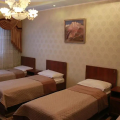 Hostel Inn Osh Кровать в общем номере с двухъярусной кроватью
