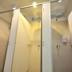 HQ hostel Silom Кровать в общем номере с двухъярусной кроватью фото 4