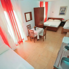Отель Guest House Andrea комната для гостей фото 3