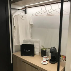 Niki Athens Hotel Афины сейф в номере