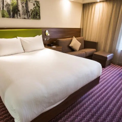Отель Hampton by Hilton York комната для гостей
