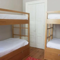 Being Porto Hostel сейф в номере