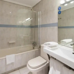 Отель Woo Travelling Plaza de Oriente Homtel Студия с различными типами кроватей фото 6