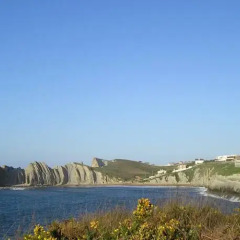 Отель Apartamentos Playa de Portio