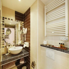 Отель Hôtel Poussin 3* Улучшенный номер с двуспальной кроватью фото 4