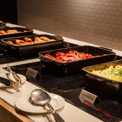 Отель Holiday Inn Express Liverpool-Knowsley M57, Jct.4 Великобритания, Ливерпуль - отзывы, цены и фото номеров - забронировать отель Holiday Inn Express Liverpool-Knowsley M57, Jct.4 онлайн питание фото 2