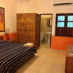 Отель Villa Serena Centro Historico Масатлан комната для гостей