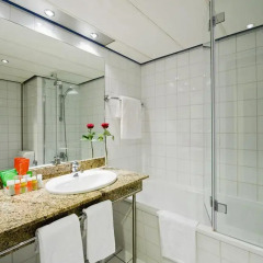 Отель Nh Salzburg City 4* Улучшенный номер фото 8