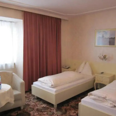 Отель Aviano Pension 4* Стандартный номер с двуспальной кроватью фото 9