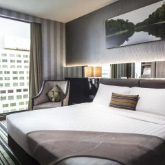 Отель The Continent Bangkok by Compass Hospitality 4* Стандартный номер с различными типами кроватей фото 4