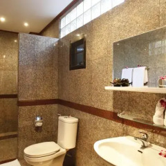 Отель Kata Sea View Villas ванная фото 2