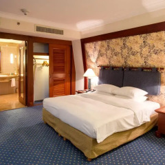 Отель Hilton Hanoi Opera 4* Номер Делюкс с различными типами кроватей фото 5