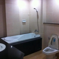 Отель Rawai Suites Phuket ванная фото 2