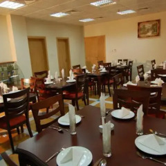 Adam Plaza Hotel Apartments питание