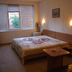 Отель Guest House Zlatev 3* Стандартный семейный номер с двуспальной кроватью фото 6