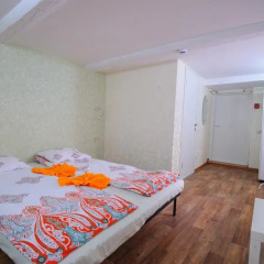 Хостел Нappy House Улучшенный номер с различными типами кроватей фото 3