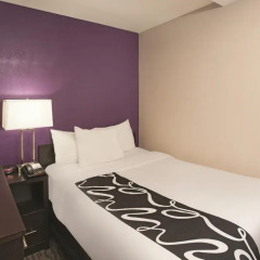 Отель La Quinta Inn & Suites New York City Central Park 2* Стандартный номер с 2 отдельными кроватями
