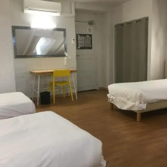 Hotel De Berne 2* Улучшенный номер с различными типами кроватей фото 4