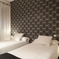 Отель Hostal Gala Madrid Стандартный семейный номер с 2 отдельными кроватями