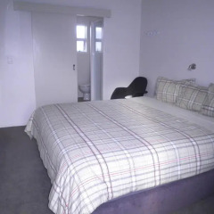 Отель Broadway Motel & Miro Court Villas комната для гостей
