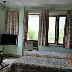 Om Niwas Suite Hotel 3* Люкс с различными типами кроватей фото 5