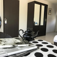 Отель But Different Phuket Guesthouse в номере