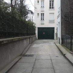 Отель Appartement Paris Cocoon Trocadéro парковка