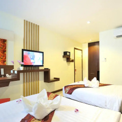 Pimrada Hotel 3* Улучшенный номер с двуспальной кроватью фото 2
