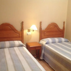 Отель Hostal Plaza Каррисо детские мероприятия