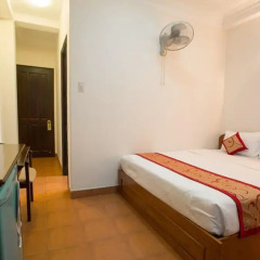 Ngoc Minh Hotel 2* Улучшенный номер с двуспальной кроватью фото 4