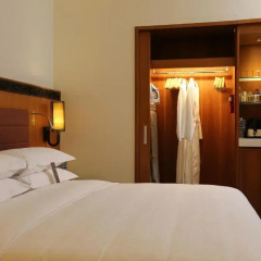 Royal Orchid Sheraton Hotel & Towers 5* Номер Делюкс с различными типами кроватей фото 2